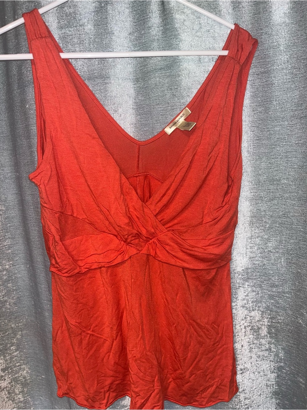 Women’s Banana Republic orange Twist-Front Sleep Tank -